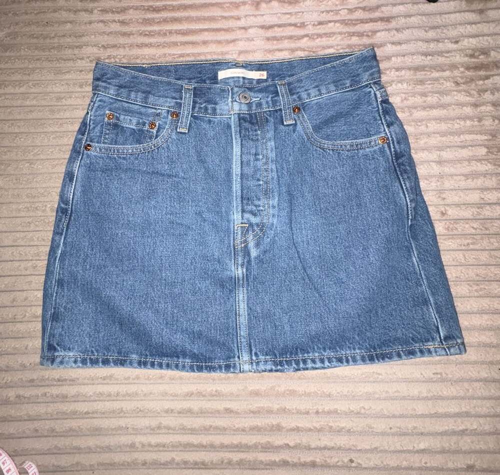 Levi's Icon Skirt Medium Wash Denim Mini Skirt Size 26